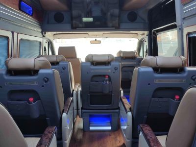 Xe limousine skybus GAZ MINIBUS 11 Chỗ. Đã có biển số - mới 90%